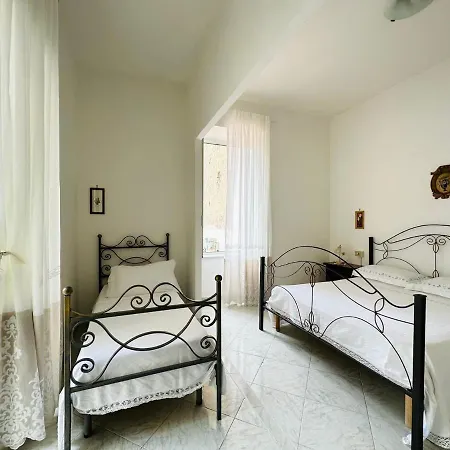 Family Relax Caracciolo فندق مبيت وإفطار نابولي