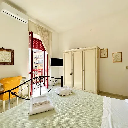 Family Relax Caracciolo Naples